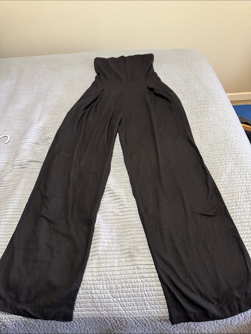 Aura Black jumpsuit Wide-Leg Pants. P2P 15”3”stretchy 60%line40%cotton